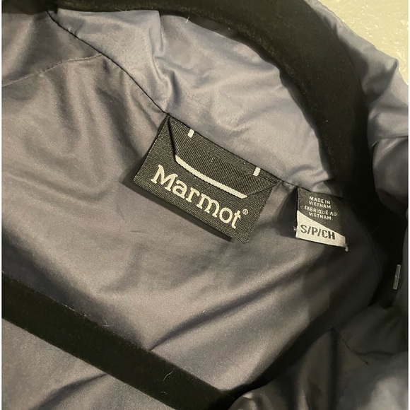 Marmot Quilted Shell Jacket in Charcoal Grey - Picture 3 of 7